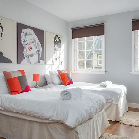 Royal Mile Modern Apartment エディンバラ エクステリア 写真