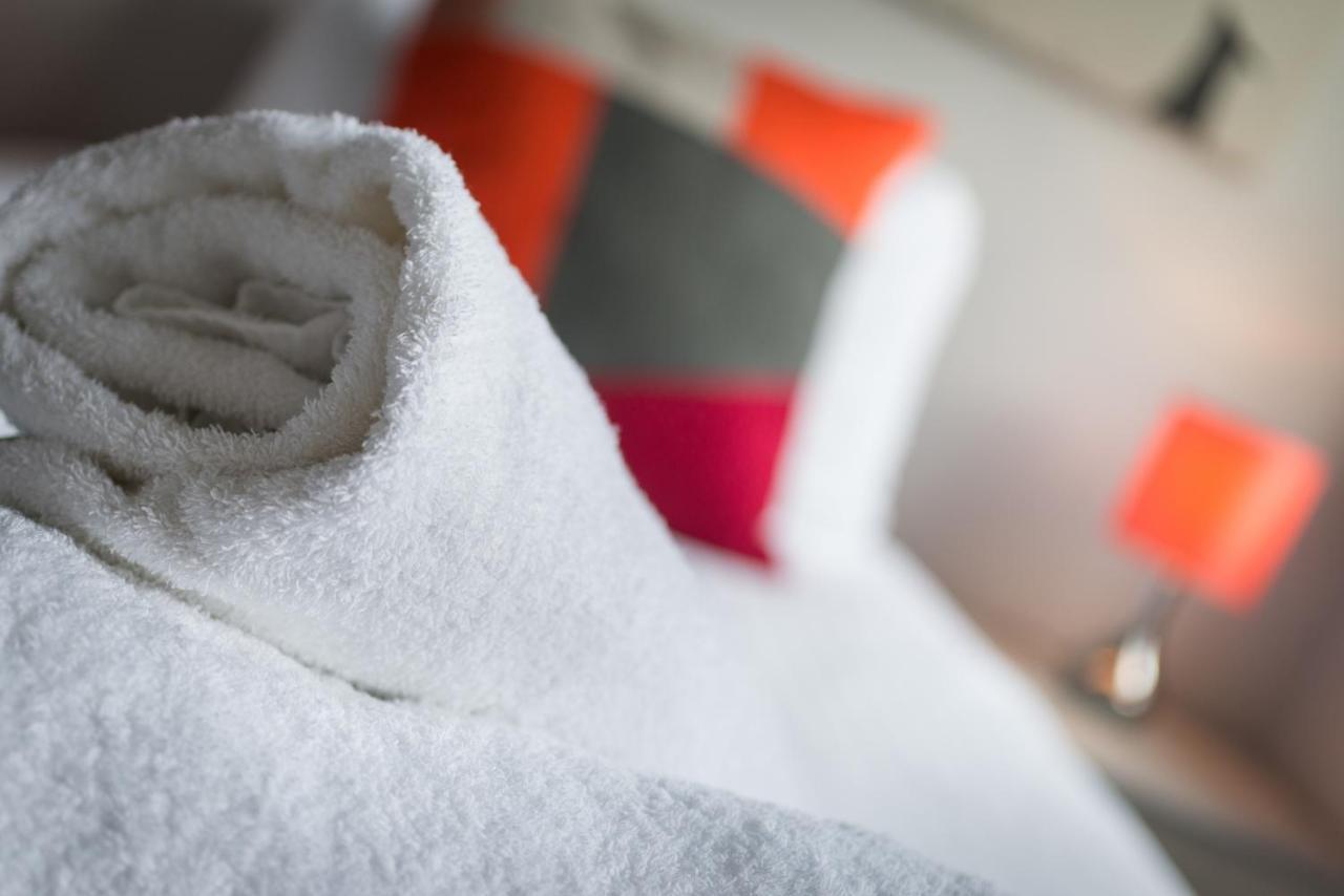 Royal Mile Modern Apartment エディンバラ エクステリア 写真
