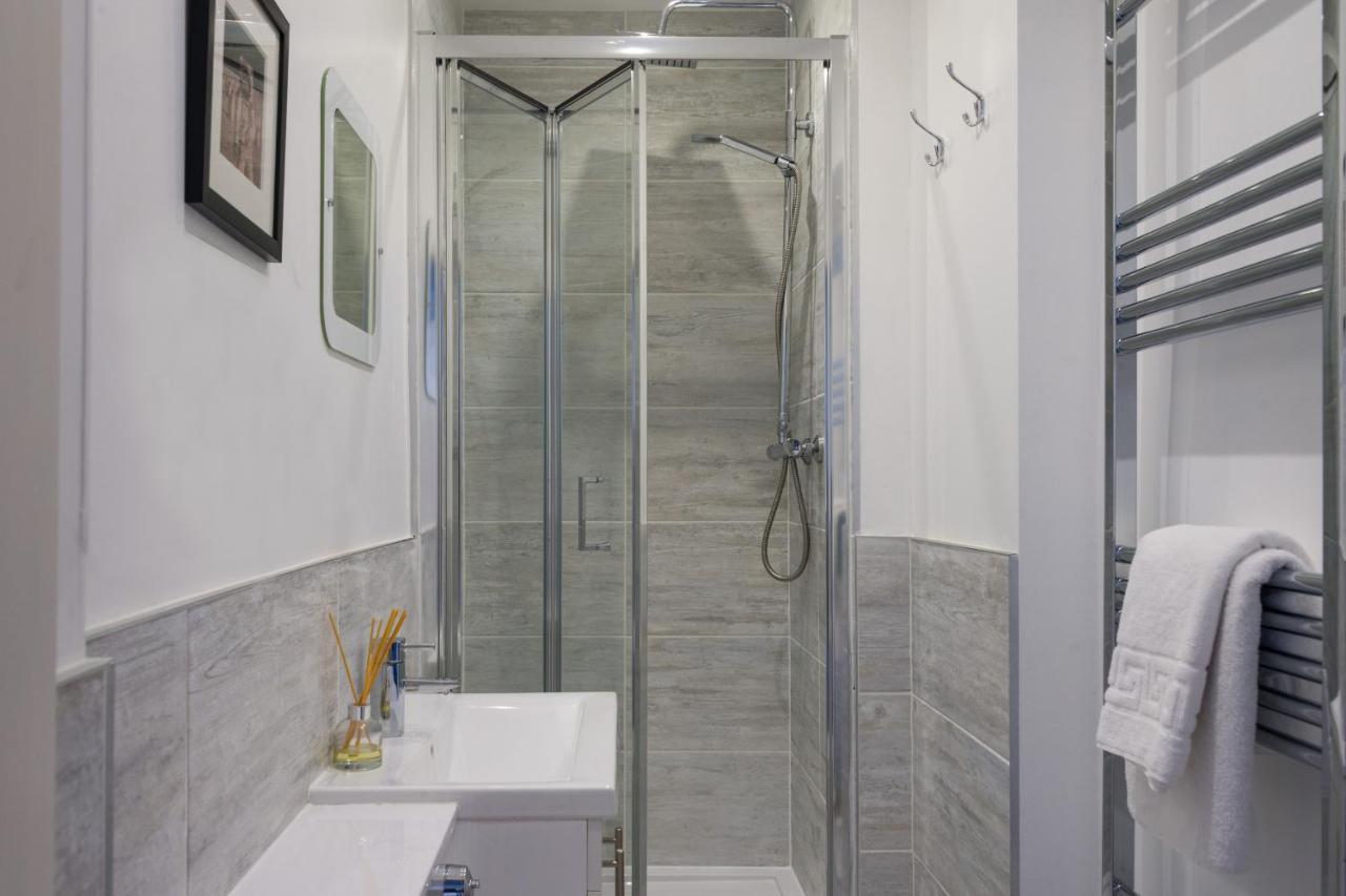 Royal Mile Modern Apartment エディンバラ エクステリア 写真