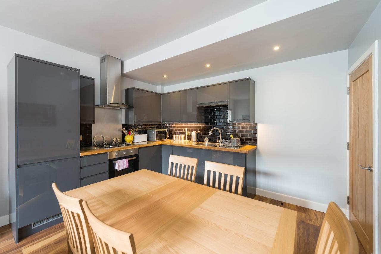 Royal Mile Modern Apartment エディンバラ エクステリア 写真