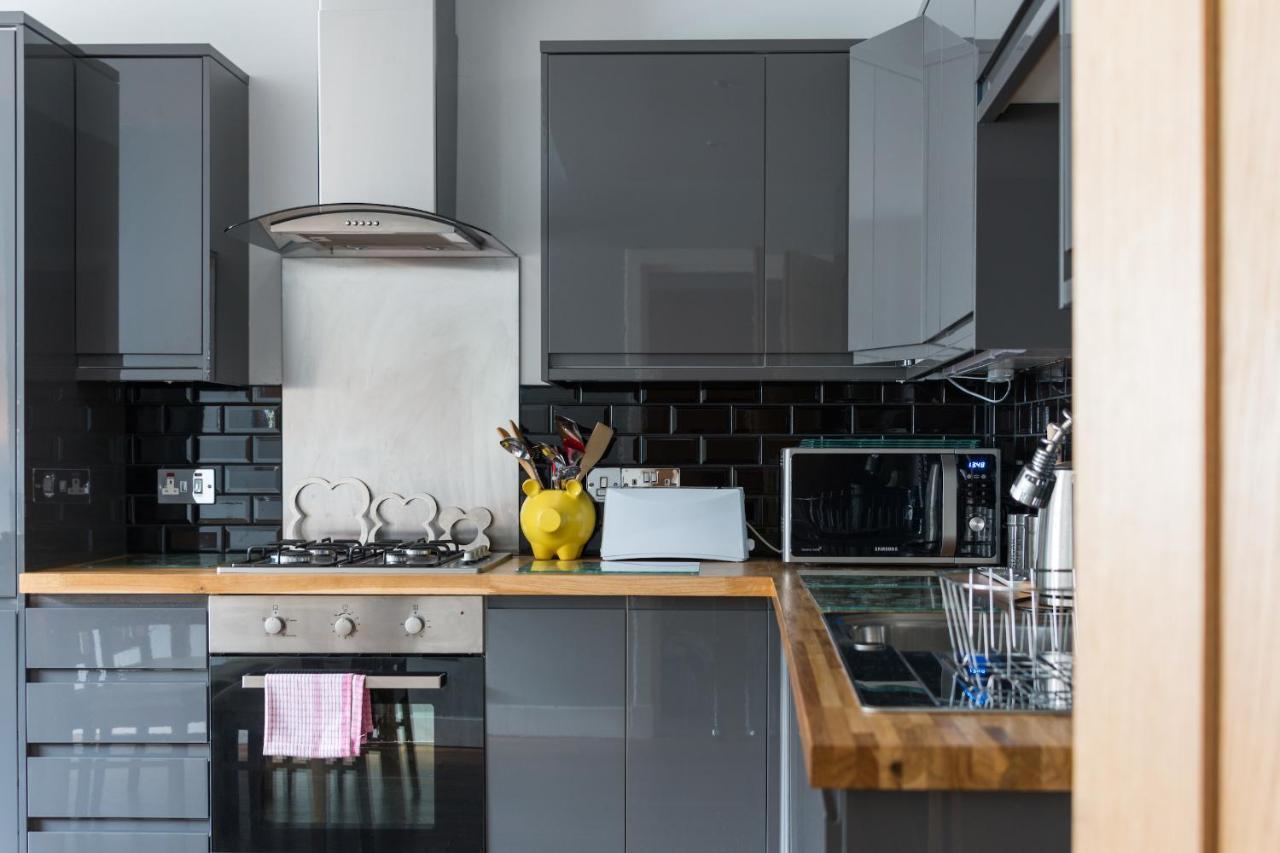 Royal Mile Modern Apartment エディンバラ エクステリア 写真