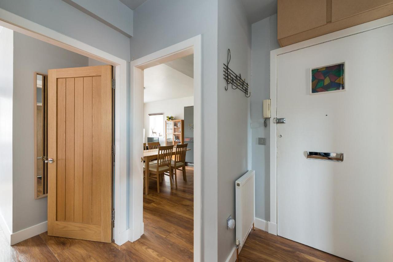 Royal Mile Modern Apartment エディンバラ エクステリア 写真